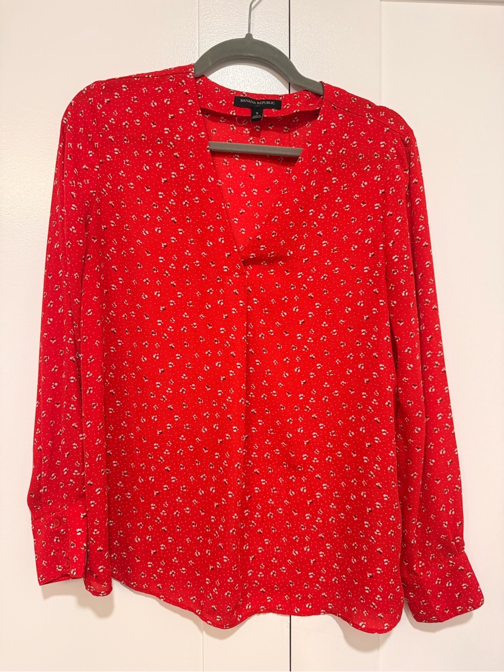 Banana Republic Red ditsy floral V-neck Blouse